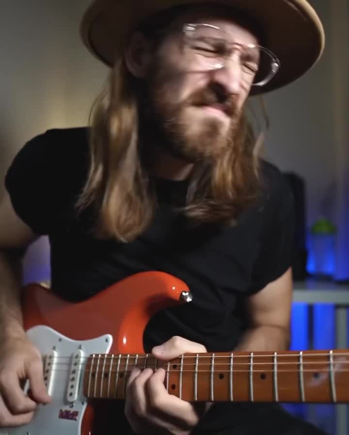 Da Londra, Dimitris Loizos.
 ( Trova la band giusta per il Tuo evento su Who Pla…