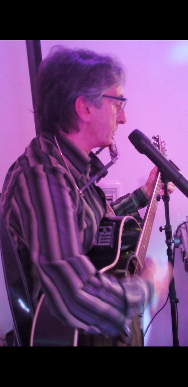 Serenata a domicilio amplificata  con sistema audio “BOSE”
SERENATA a domicilio …