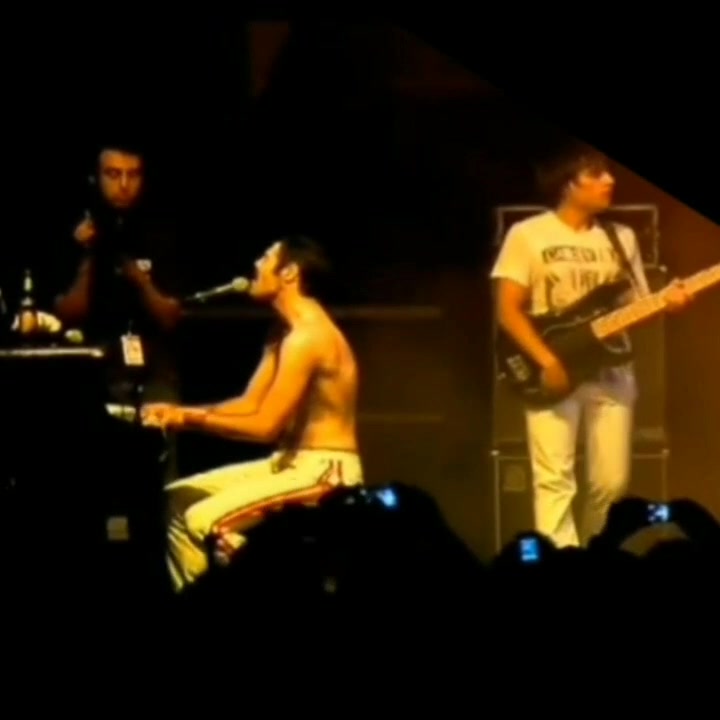 𝗥𝗘𝗚𝗜𝗡𝗔 𝗤𝗨𝗘𝗘𝗡 𝗧𝗥𝗜𝗕𝗨𝗧𝗘 𝗕𝗔𝗡𝗗 
 Sabato 12 Agosto   
 Pace Del Mela (Messina) 
 Via D…