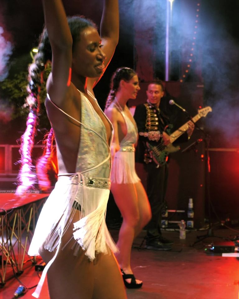 SABATO 29 LUGLIO una grande serata all’insegna della musica POP e DANCE insieme …