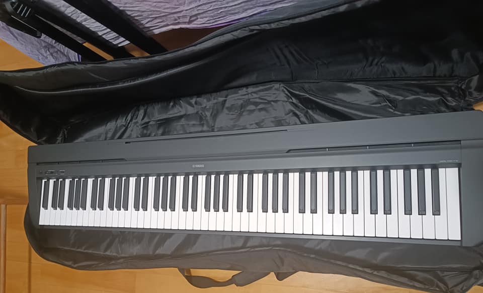 Vendo piano elettrico yamaha p45b
 11 mesi di vita.
 Condizioni come nuova. Usat…