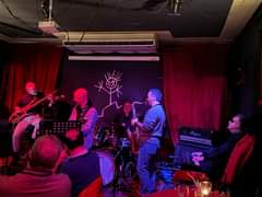 Ciao a tutti! Vorrei presentarmi e condividere una foto che ho scattato