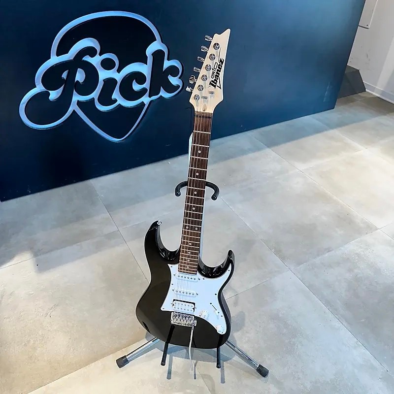 Vendo questa stupenda Ibanez GRX40 in ottime condizioni, perfetta per iniziare a…