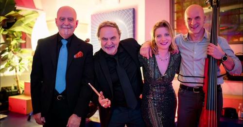 ☆Fever☆ rec integrale dal vivo