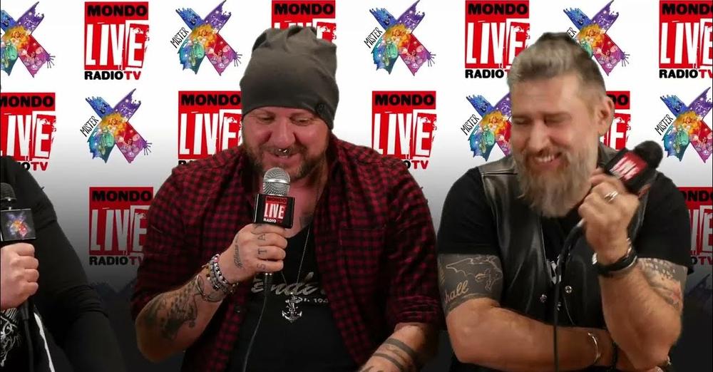 Mondo Live Radio TV – Stagione 2 Episodio #13 – Lipstick (dedicata a tutte le mamme)