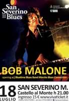 Potrebbe essere un'immagine raffigurante 1 persona, strumento musicale e testo