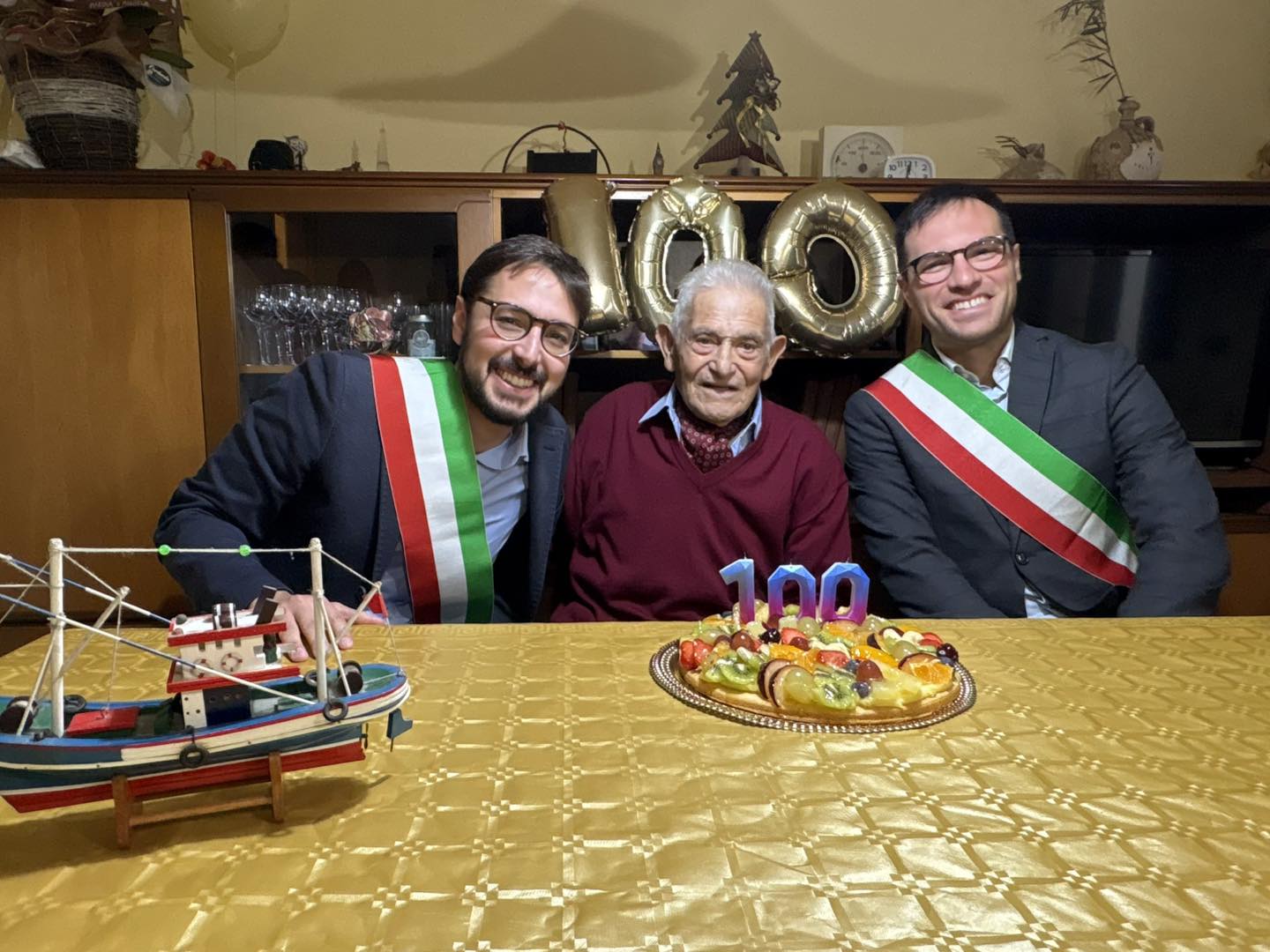 𝐒𝐚𝐛𝐚𝐭𝐨 𝟗 𝐍𝐨𝐯𝐞𝐦𝐛𝐫𝐞!!

Family Business Band

I Family Business si reinventano in u…